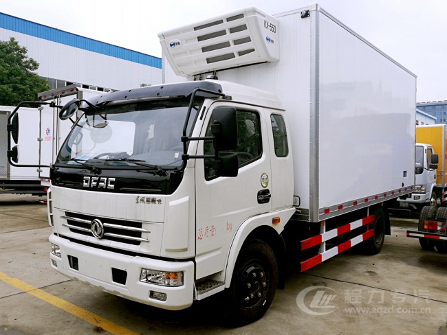 (廂長(zhǎng)4.8米)東風(fēng)多利卡冷藏車
